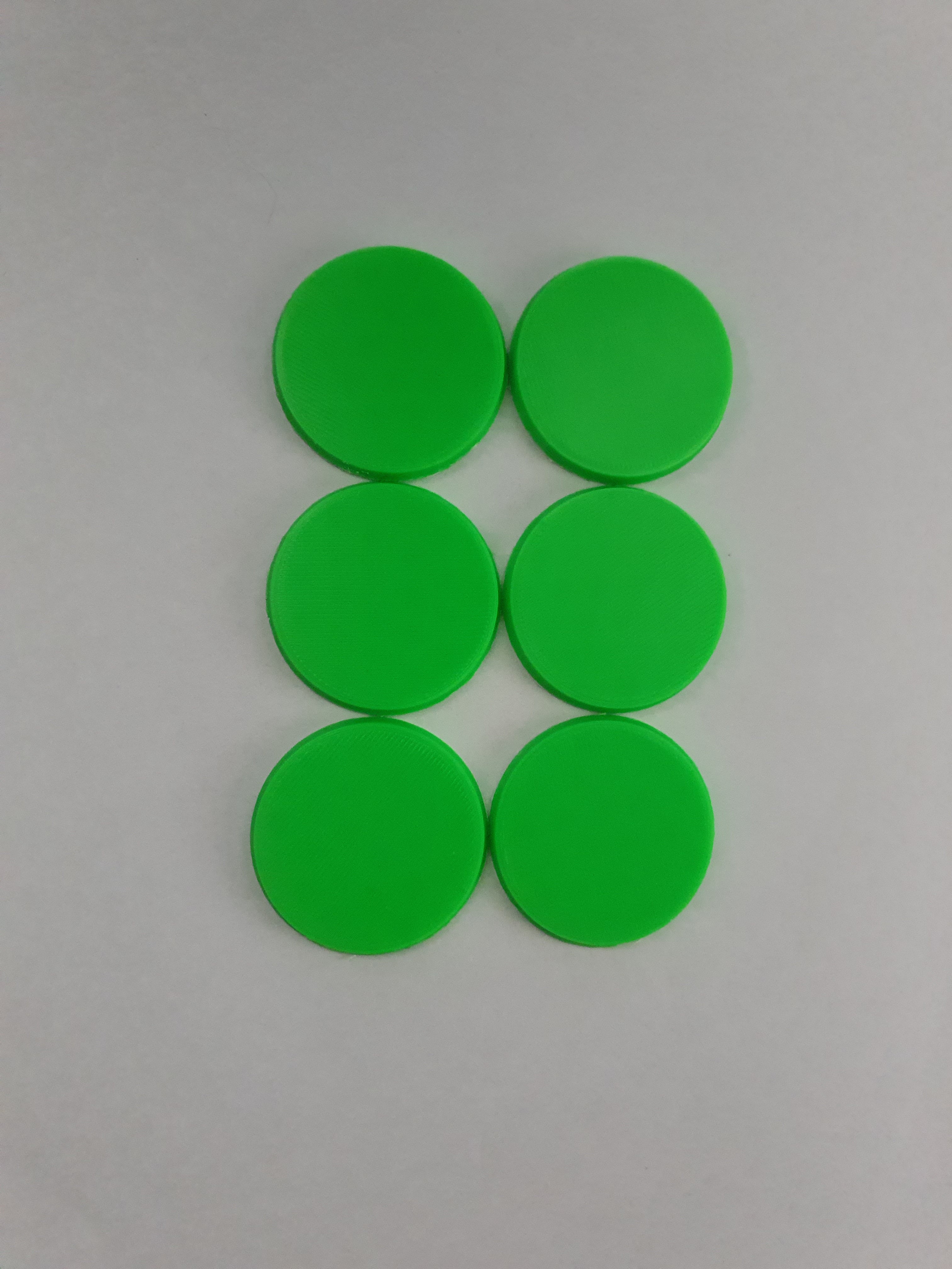 A Pack of 6x 40mm x 40mm Round Base | Cracking-Singles